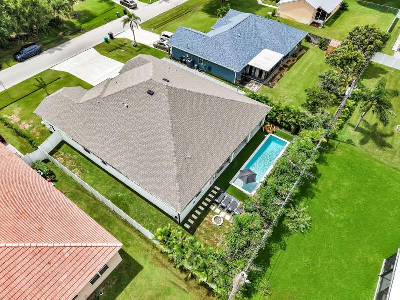 4 bedroom Single Family Residence at 1715 SW Apache Avenue, PORT ST LUCIE SECTION 20, Port St. Lucie — photo 2