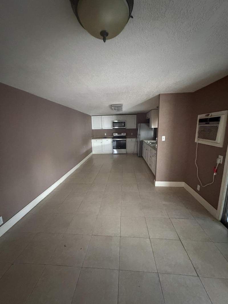 3 bedroom Mobile Home at 21521 S HERITAGE Circle, HERITAGE CITY SEC 2, Pembroke Pines — photo 2