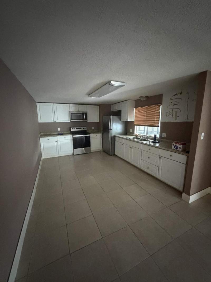 3 bedroom Mobile Home at 21521 S HERITAGE Circle, HERITAGE CITY SEC 2, Pembroke Pines — photo 3