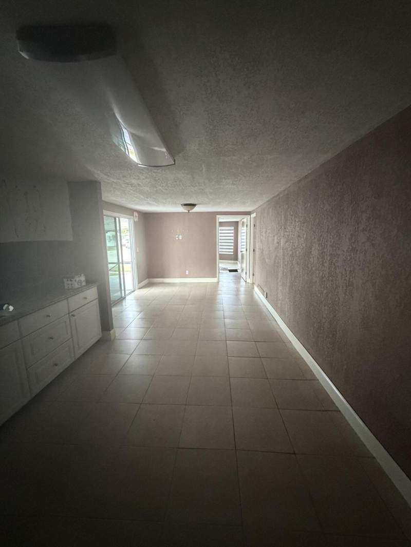 3 bedroom Mobile Home at 21521 S HERITAGE Circle, HERITAGE CITY SEC 2, Pembroke Pines — photo 4