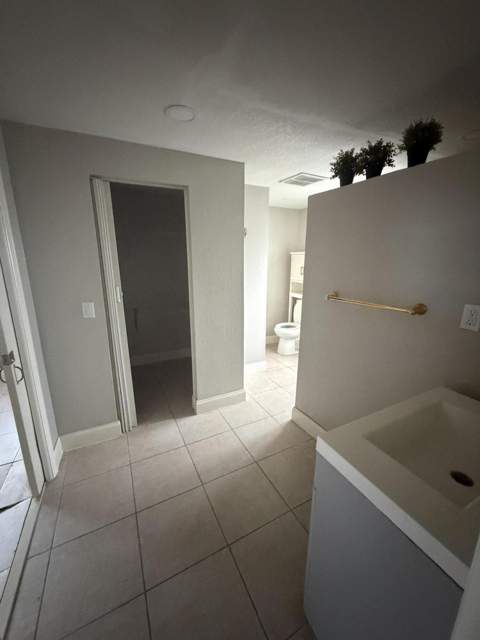 21521 S HERITAGE Circle, Pembroke Pines FL - photo 7 of 29