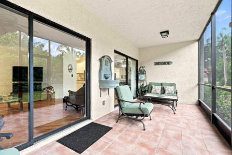 11 Lexington Lane #B, Palm Beach Gardens FL - photo 10 of 27