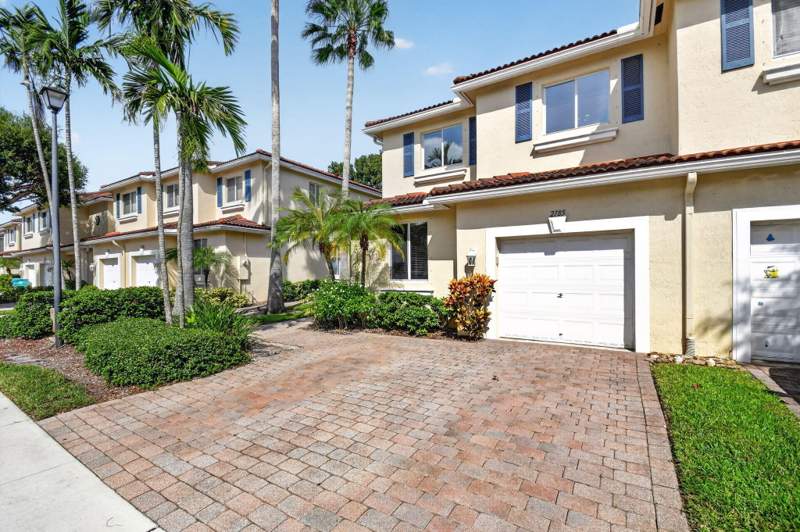 2 bedroom Townhouse at 2785 S EVERGREEN Circle, QUANTUM PARK TOWNHOMES, Boynton Beach — photo 3