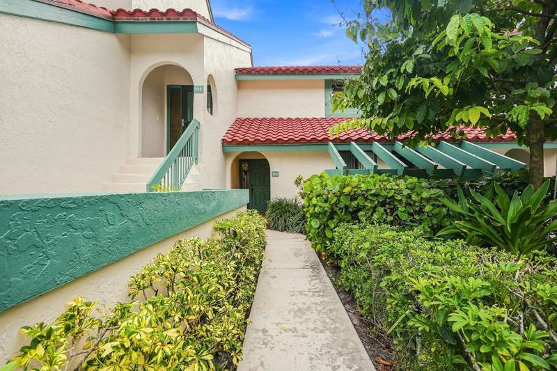 2 bedroom Condominium at 11 Lexington Lane #B, Lexington Green Condo, Palm Beach Gardens — photo 3