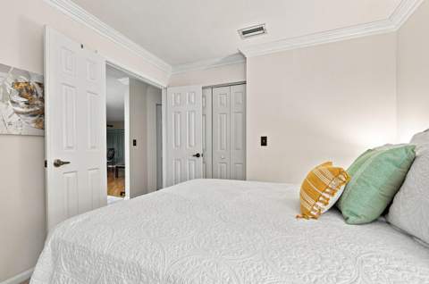 11 Lexington Lane #B, Palm Beach Gardens FL - photo 16 of 27