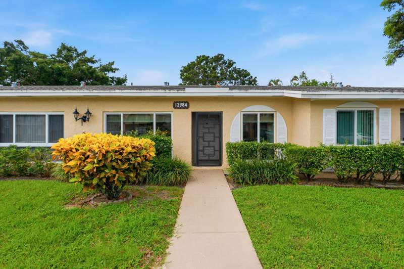 2 bedroom Villa at 13984 Via Flora #C, Palm Greens , Delray Beach — photo 1