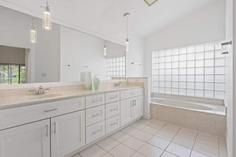6857 BLUE BAY Circle, Lake Worth FL - photo 15 of 37