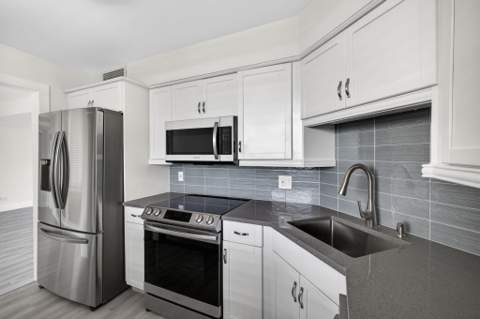136 Lakeshore Drive #511, North Palm Beach FL - photo 10 of 17