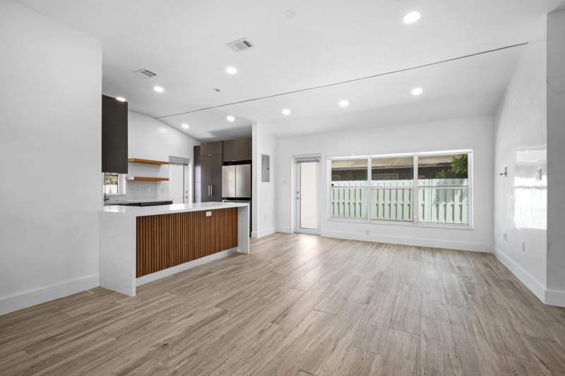 2 bedroom Single Family Residence at 245 SW 20th Street, Lauderdale, Fort Lauderdale — photo 5