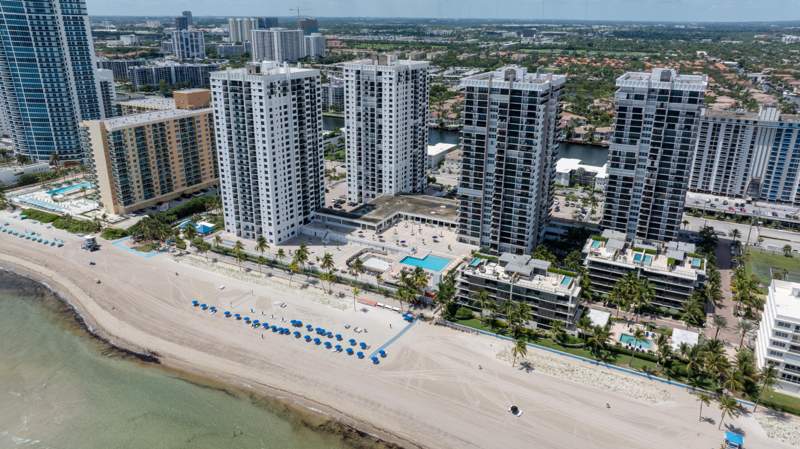 2 bedroom Condominium at 2401 S Ocean Drive #305, Britannia At Quadomain Condo, Hollywood — photo 4