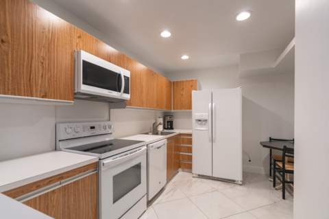 2401 S Ocean Drive #305, Hollywood FL - photo 10 of 29
