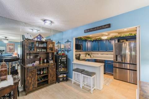 106 Lake Pine Circle #D-2, Greenacres FL - photo 9 of 31