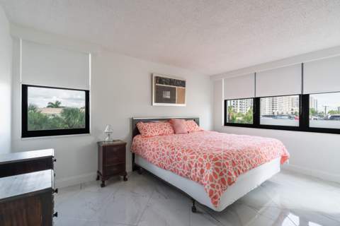 2401 S Ocean Drive #305, Hollywood FL - photo 17 of 29