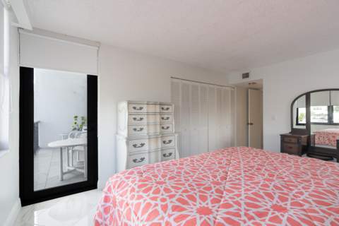 2401 S Ocean Drive #305, Hollywood FL - photo 18 of 29