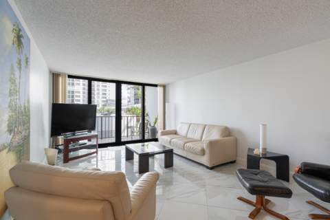 2401 S Ocean Drive #305, Hollywood FL - photo 23 of 29