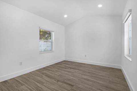 245 SW 20th Street, Fort Lauderdale FL - photo 8 of 21
