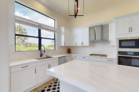 419 SE Via Sangro, Port St. Lucie FL - photo 16 of 69