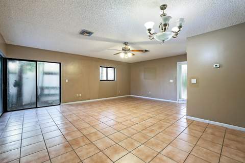 2780 Norfolk Pine Court, Lake Worth FL - photo 6 of 30