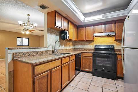 2780 Norfolk Pine Court, Lake Worth FL - photo 8 of 30