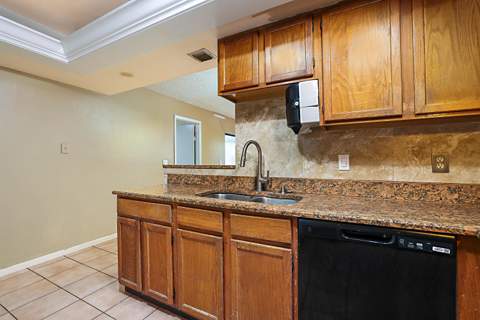 2780 Norfolk Pine Court, Lake Worth FL - photo 12 of 30