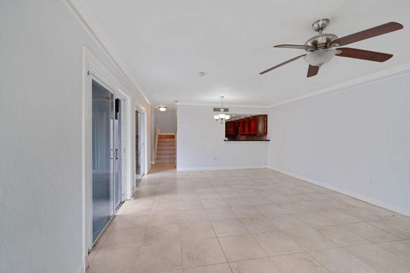 3 bedroom Townhouse at 557 NW 97TH Avenue, JACARANDA PARCEL 611, Plantation — photo 4