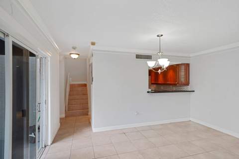557 NW 97TH Avenue, Plantation FL - photo 6 of 35