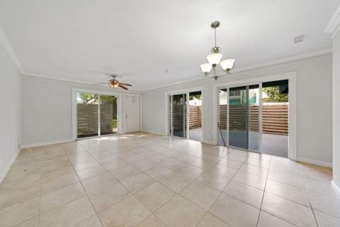557 NW 97TH Avenue, Plantation FL - photo 7 of 35