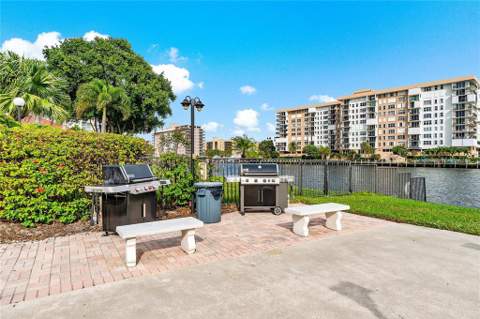 3150 NE 48th Court #410, Lighthouse Point FL - photo 16 of 17
