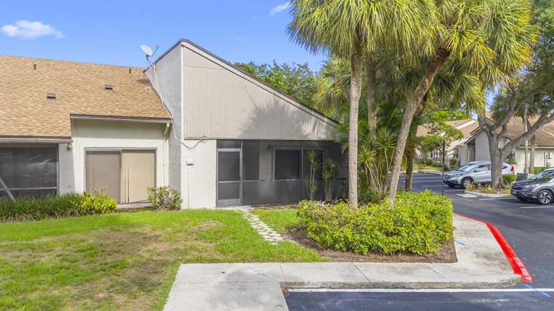 2 bedroom Villa at 1001 NW 79th Avenue, JACARANDA PARCEL 407, Plantation — photo 2