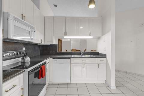 1001 NW 79th Avenue, Plantation FL - photo 12 of 38