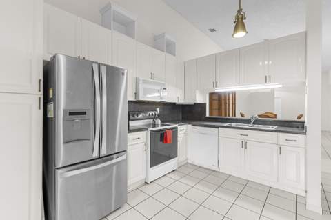 1001 NW 79th Avenue, Plantation FL - photo 11 of 38
