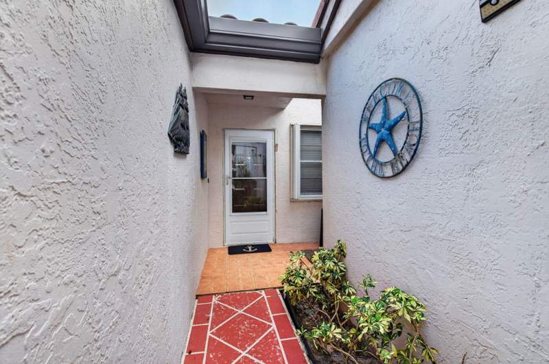 2 bedroom Villa at 6427 Pointe Pleasant Circle, Huntington Pointe, Delray Beach — photo 3