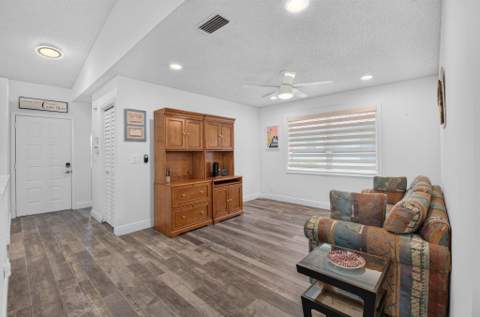 6427 Pointe Pleasant Circle, Delray Beach FL - photo 6 of 73