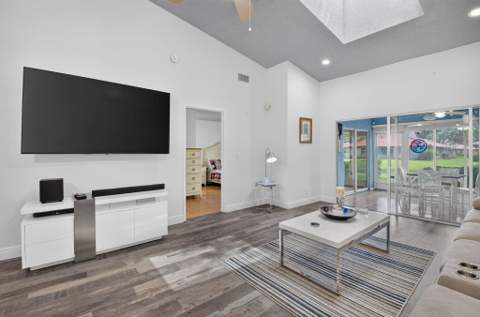 6427 Pointe Pleasant Circle, Delray Beach FL - photo 10 of 73