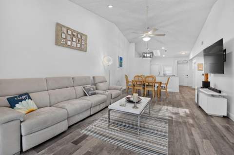 6427 Pointe Pleasant Circle, Delray Beach FL - photo 12 of 73
