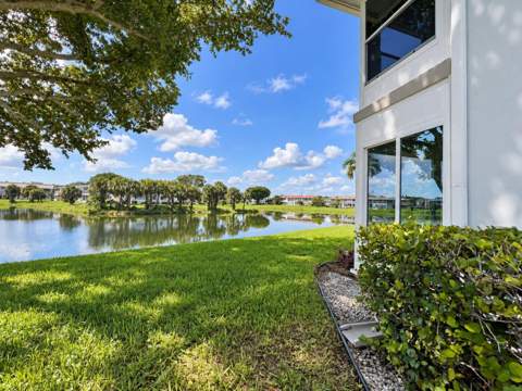 108 Somerset F, West Palm Beach FL - photo 11 of 20
