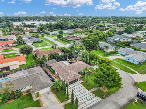 1167 Jason Way, West Palm Beach FL - photo 12 of 77