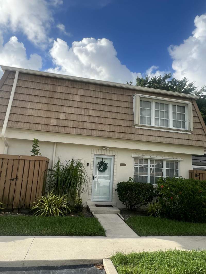3 bedroom Townhouse at 4338 Hazel Avenue #D, WINCHESTER COURT, Palm Beach Gardens — photo 1