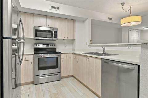 1801 N Flagler Drive, West Palm Beach FL - photo 8 of 38