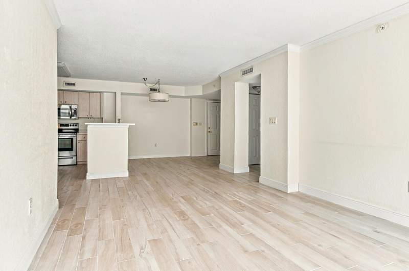 2 bedroom Condominium at 1801 N Flagler Drive, FLAGLER POINTE CONDO, West Palm Beach — photo 3