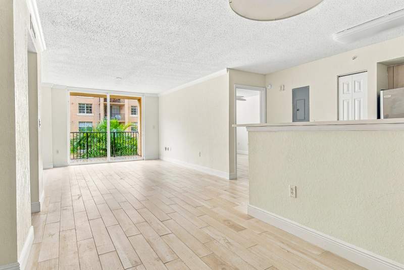 2 bedroom Condominium at 1801 N Flagler Drive, FLAGLER POINTE CONDO, West Palm Beach — photo 1