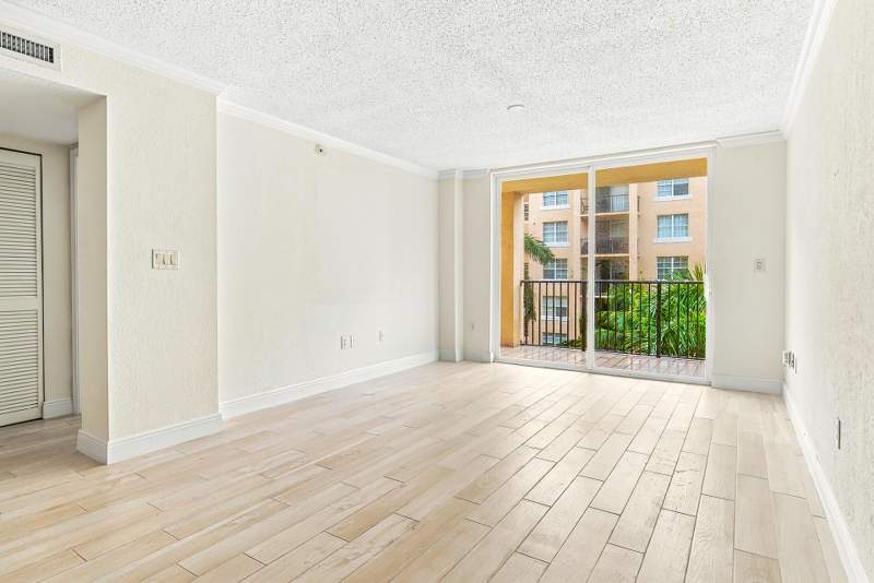 2 bedroom Condominium at 1801 N Flagler Drive, FLAGLER POINTE CONDO, West Palm Beach — photo 2