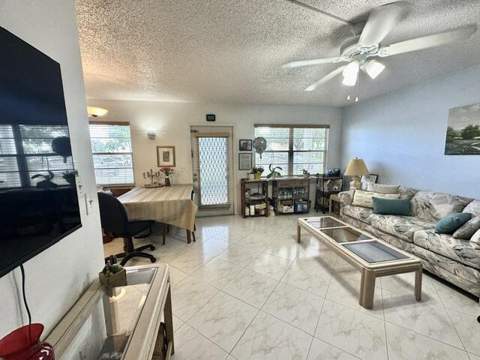 1041 Guilford C, Boca Raton FL - photo 6 of 33