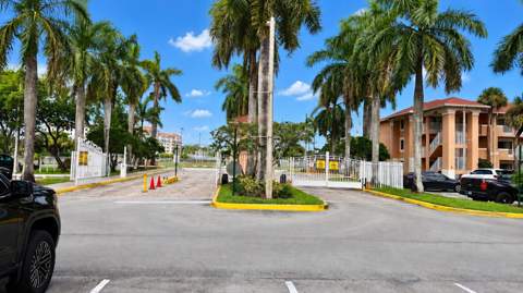 6952 SW 39TH Street #C106, Davie FL - photo 18 of 25