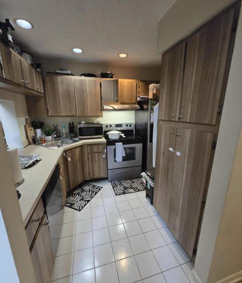1009 Green Pine Boulevard #D3, West Palm Beach FL - photo 6 of 20