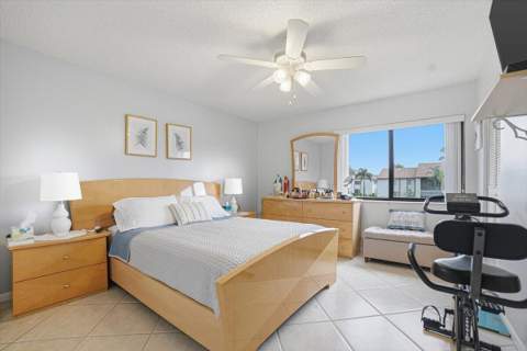 331 Knotty Pine Circle #D-2, Greenacres FL - photo 11 of 30