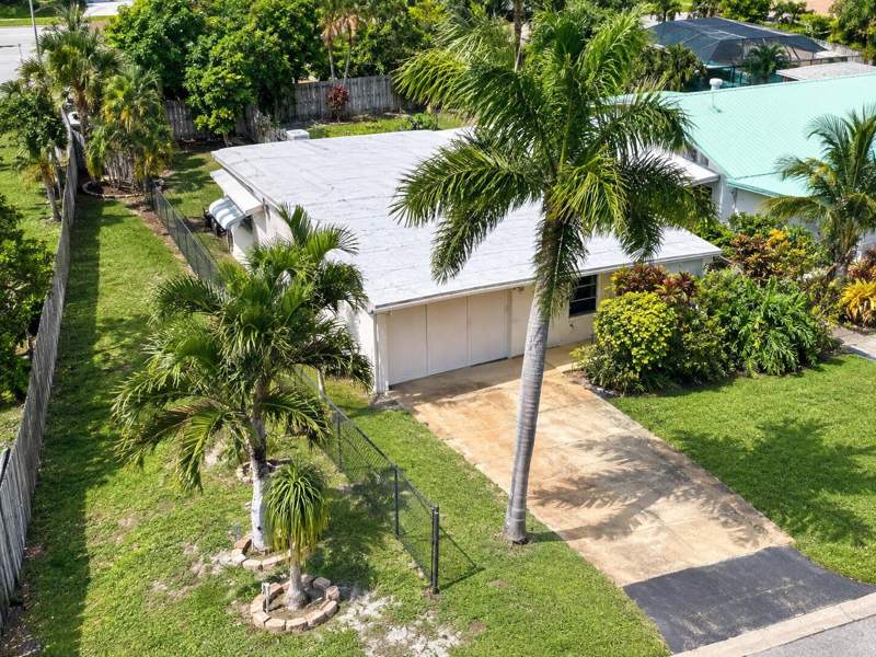 2 bedroom Single Family Residence at 1075 James Road, HYPOLUXO RIDGE, Lake Worth — photo 1