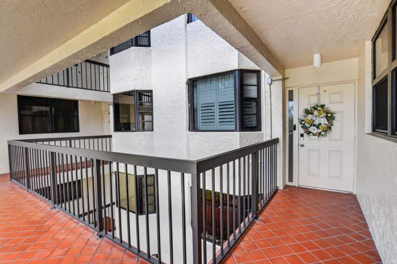 2 bedroom Condominium at 6320 Boca Del Mar Drive #304, Glens Condo, Boca Raton — photo 4
