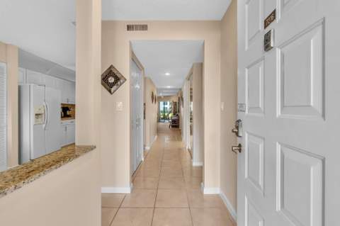 7216 Fairfax Drive #109, Tamarac FL - photo 8 of 72
