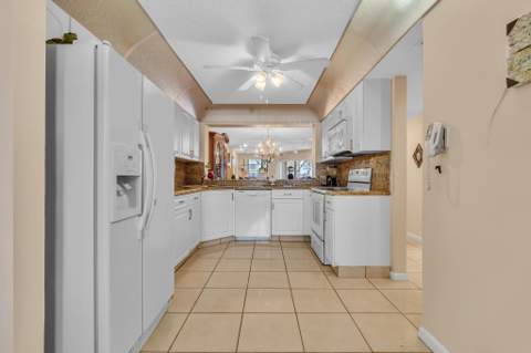 7216 Fairfax Drive #109, Tamarac FL - photo 9 of 72